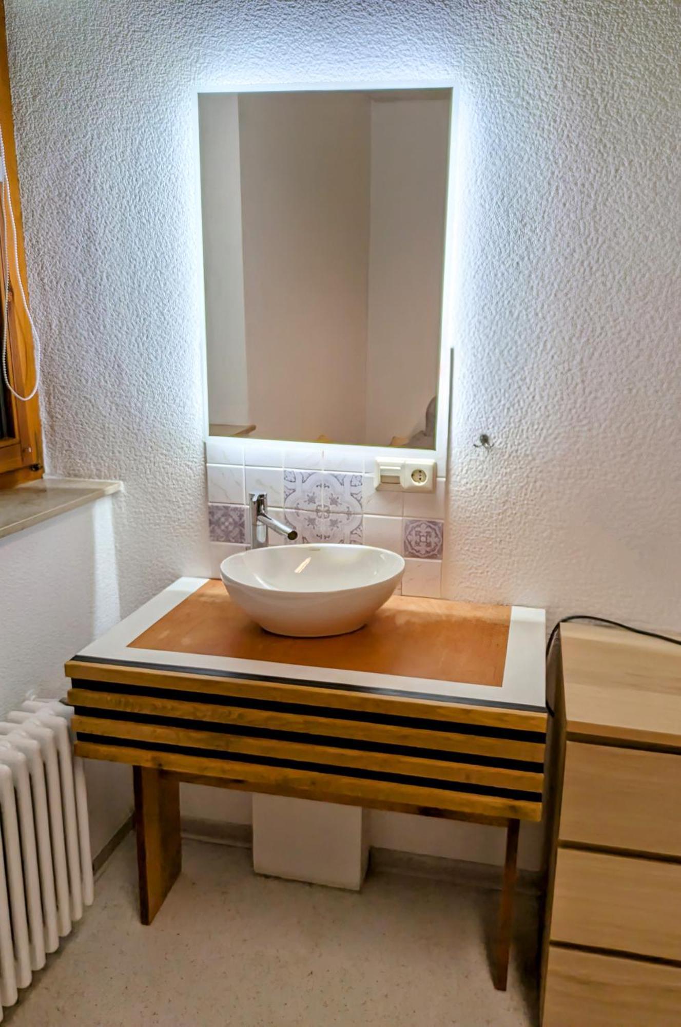 Spiegelberg 4 Zimmer Geraeumige Und Ruhig Gelegene Ferien- Und Monteurwohnung Nur Fuer Sie Allein Aujvari Vermietungen מראה חיצוני תמונה